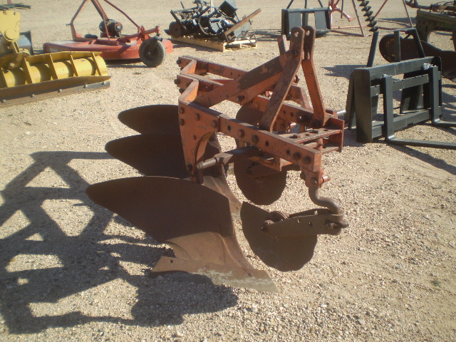 Case 3btm. plow